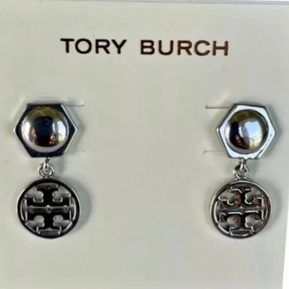 Designers Brands For Customers That Love To Wear Casual and Elegant Accessories;